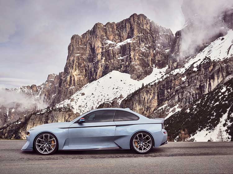 BMw-2002-Hommage-8
