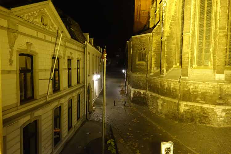 haas-op-het-vrijthof-the-famous-vrijthof-square-menstylefashion-maastricht-3