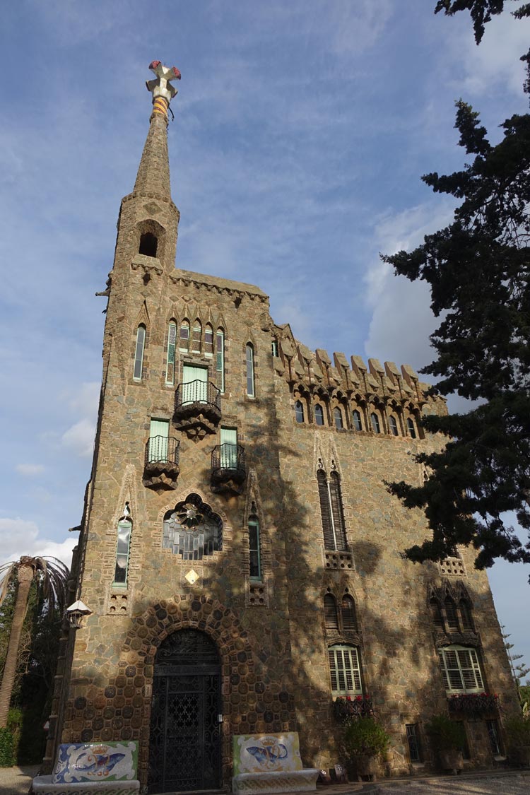 Torre Bellesguard Casa Figueres –  Antoni Gaudí
