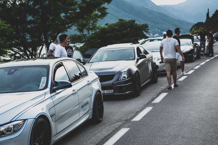 Oneliferally – The Battle Of The Super Car Race