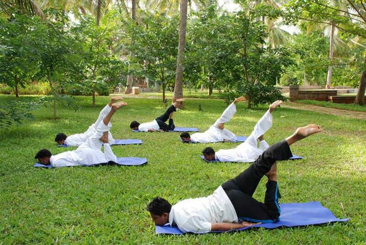 Shreyas Yoga Retreat Bangalore – The Food & Accommodation