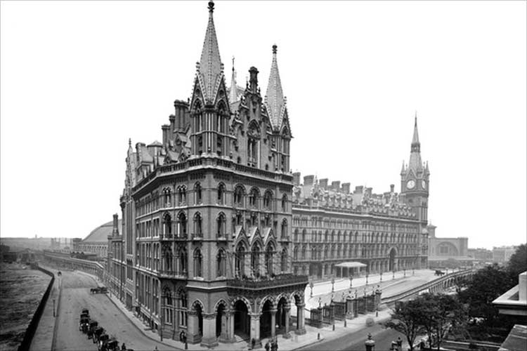 St. Pancras Renaissance Hotel London – Victorian Grandeur