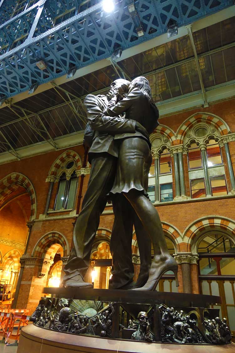 St. Pancras Renaissance Hotel London – Victorian Grandeur