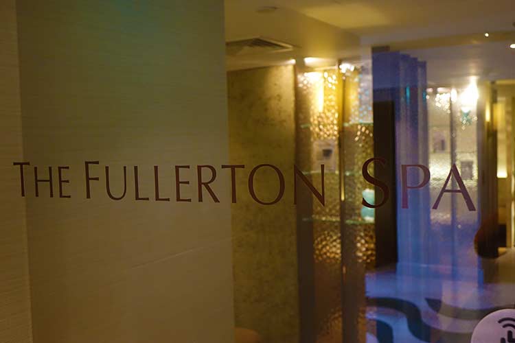 Fullerton Hotel Singapore – Historic Iconic Stay