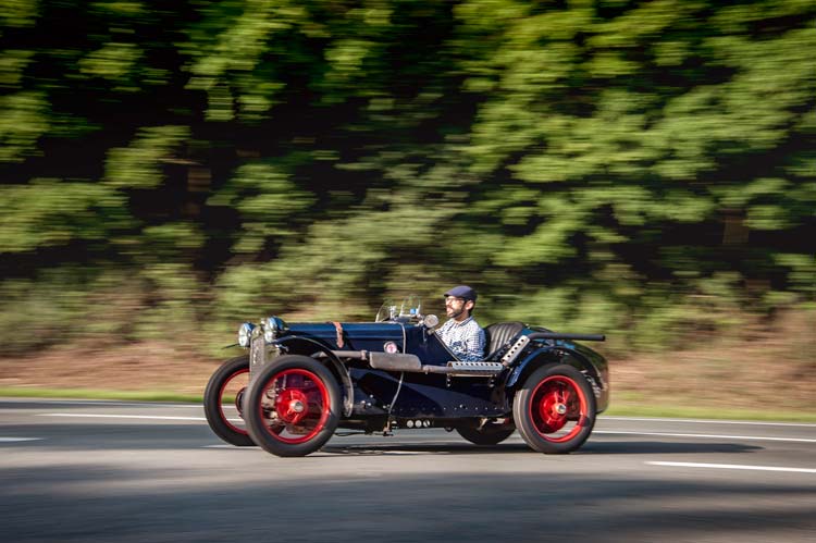 Kia Miglia –  Classic Cars The Driving Experience