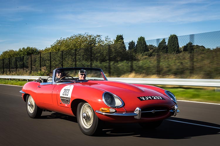 Jaguar UK – The Jaguar Classic Track Experience