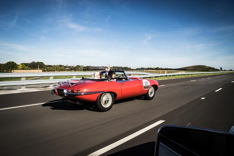 Jaguar UK – The Jaguar Classic Track Experience