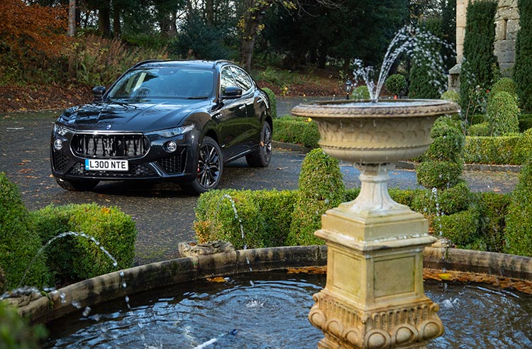 Maserati-Levante-GranSport---L300-NTE---Nero-Ribelle-(104)-MenStyleFashion-2019-review-lifestyle-car